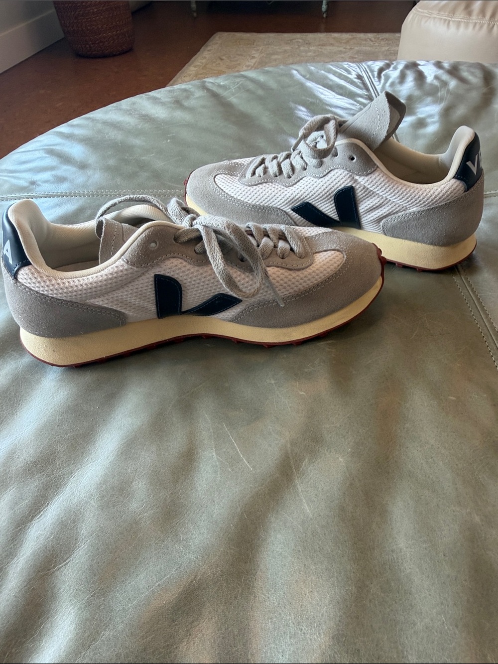 Veja Retro Runner Sneaker in Light Gray with Navy Accents - Picture 4 of 5